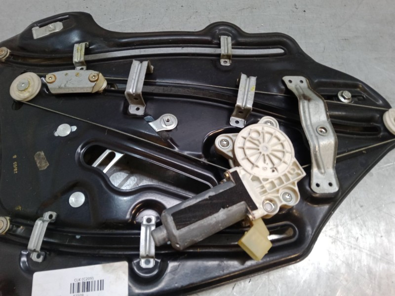 Recambio de elevalunas electrico trasero derecho para mercedes-benz clk (c209) clk 200 kompressor (209.342) referencia OEM IAM  