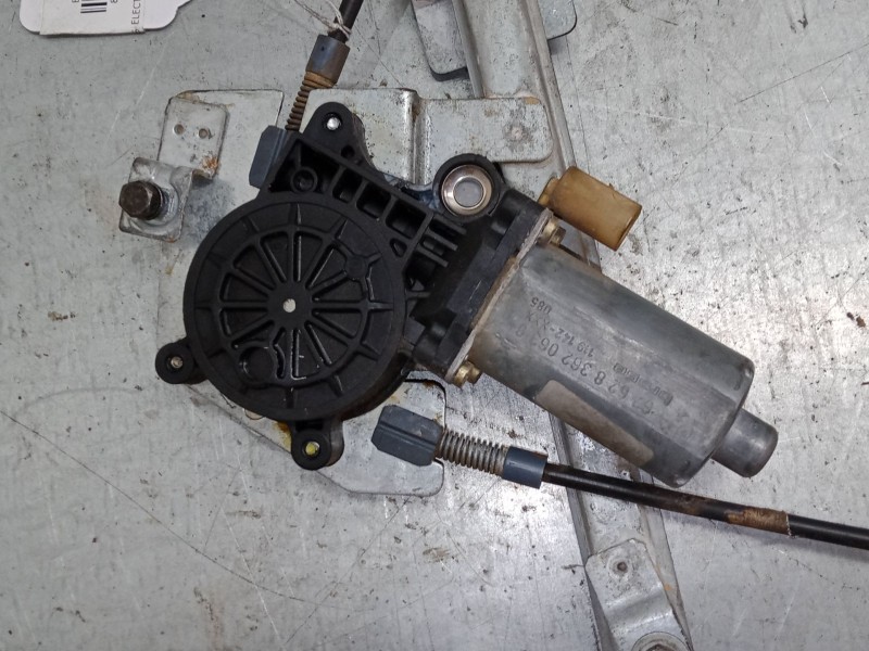 Recambio de elevalunas electrico delantero izquierdo para bmw bmw 320 i referencia OEM IAM   