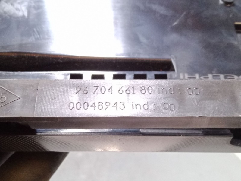 Recambio de mando climatizador para citroën c4 ii (nc_) 1.6 hdi 90 referencia OEM IAM 9666027477  