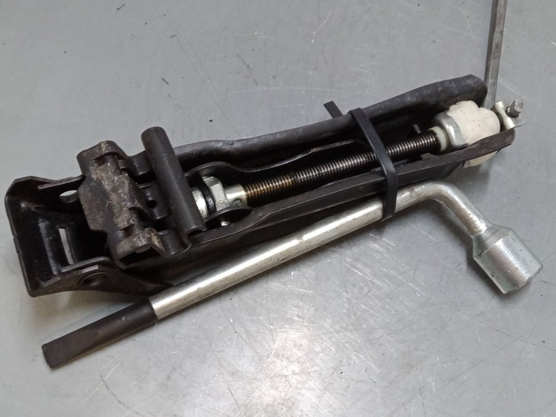 Recambio de gato para mitsubishi colt vi (z3_a, z2_a) 1.5 di-d (z39a) referencia OEM IAM   