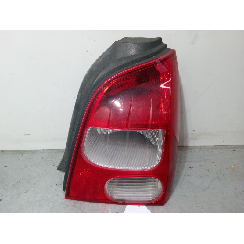 Recambio de piloto trasero derecho para renault twingo ii (cn0_) 1.2 16v (cn0k, cn0v) referencia OEM IAM 8200387889  