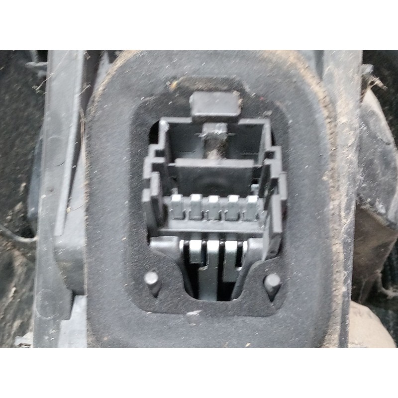 Recambio de piloto trasero derecho para renault twingo ii (cn0_) 1.2 16v (cn0k, cn0v) referencia OEM IAM 8200387889  