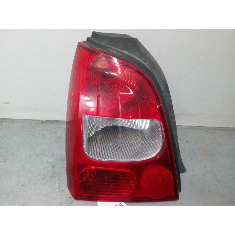 Recambio de piloto trasero izquierdo para renault twingo ii (cn0_) 1.2 16v (cn0k, cn0v) referencia OEM IAM 8200387888  