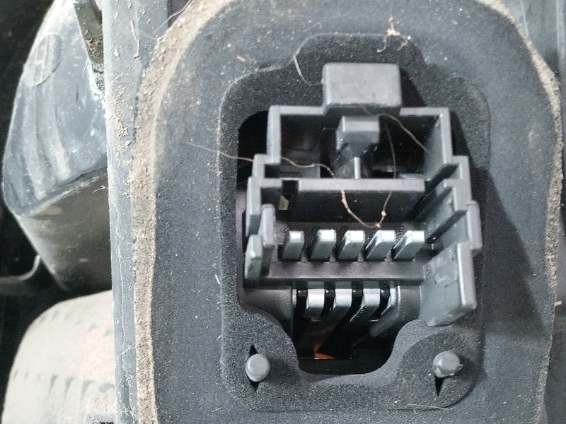 Recambio de piloto trasero izquierdo para renault twingo ii (cn0_) 1.2 16v (cn0k, cn0v) referencia OEM IAM 8200387888  