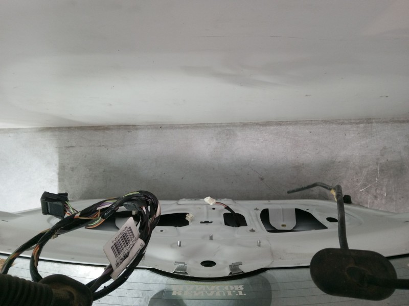 Recambio de porton trasero para renault twingo ii (cn0_) 1.2 16v (cn0k, cn0v) referencia OEM IAM   