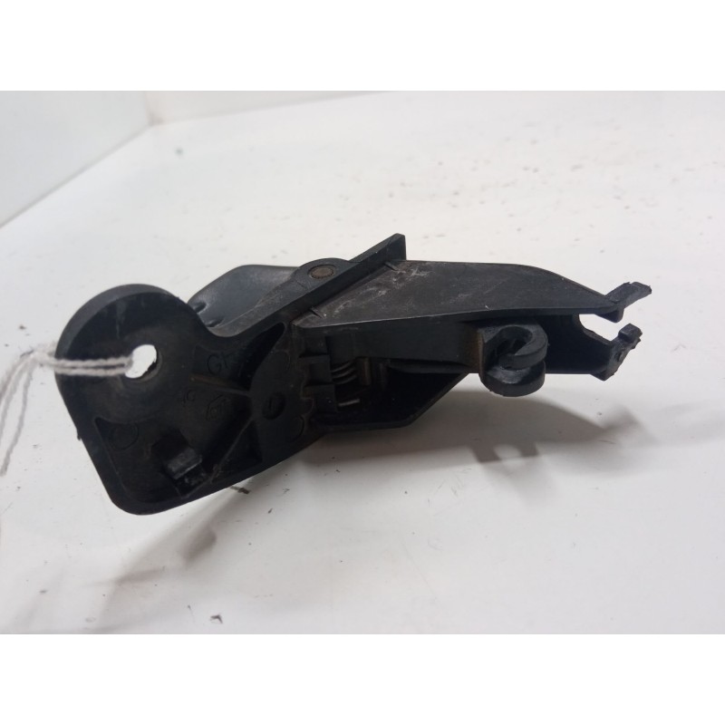 Recambio de maneta exterior puerta delantera izquierda para renault twingo ii (cn0_) 1.2 16v (cn0k, cn0v) referencia OEM IAM 820