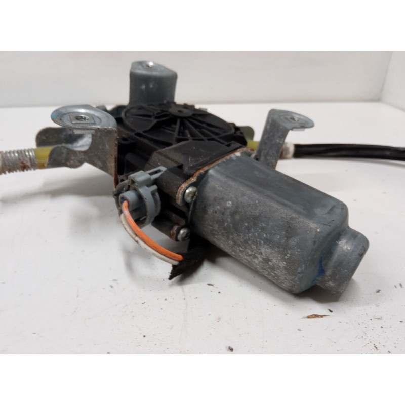 Recambio de elevalunas electrico delantero izquierdo para renault twingo ii (cn0_) 1.2 16v (cn0k, cn0v) referencia OEM IAM 11935