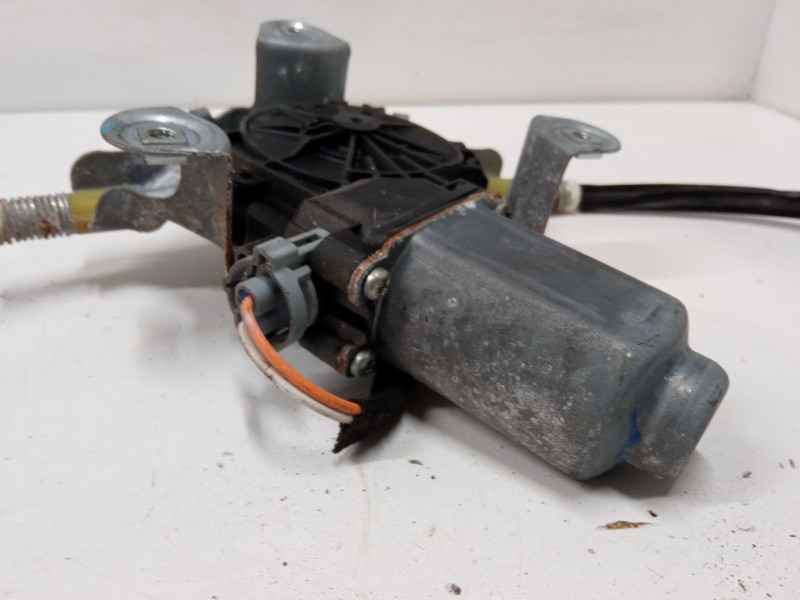 Recambio de elevalunas electrico delantero izquierdo para renault twingo ii (cn0_) 1.2 16v (cn0k, cn0v) referencia OEM IAM 11935