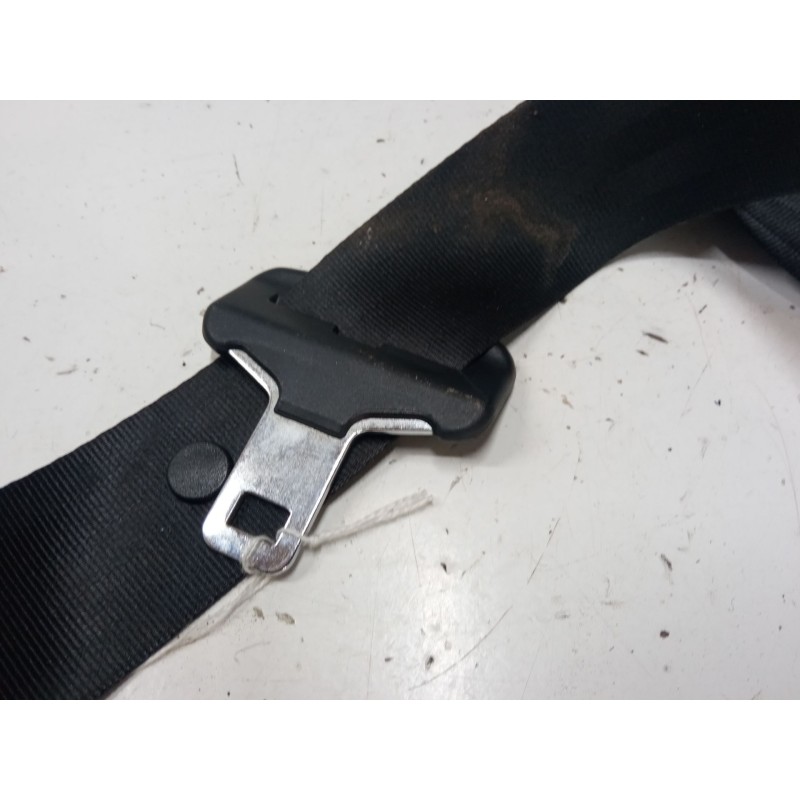 Recambio de cinturon seguridad trasero derecho para renault twingo ii (cn0_) 1.2 16v (cn0k, cn0v) referencia OEM IAM   
