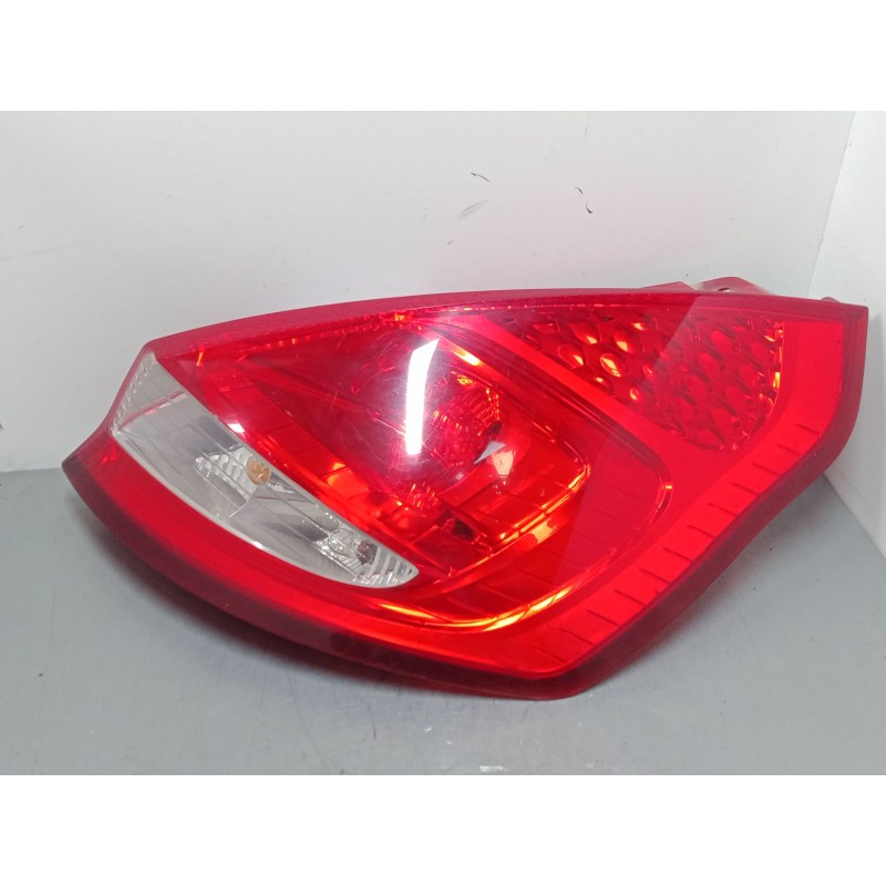 Recambio de piloto trasero derecho para ford fiesta vi (cb1, ccn) 1.4 tdci referencia OEM IAM 8A6113404A  