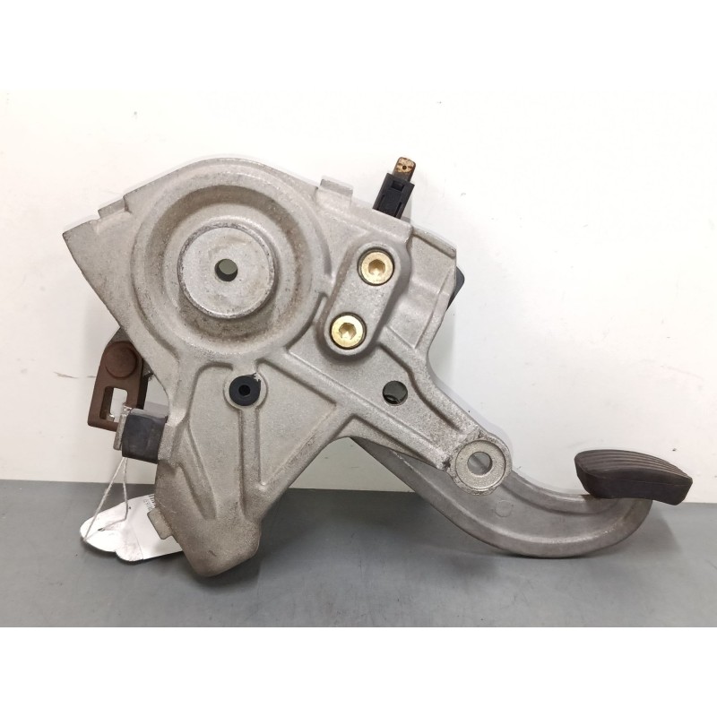 Recambio de pedal freno estacionamiento para mercedes-benz clase m (w163) ml 270 cdi (163.113) referencia OEM IAM 2204200312  