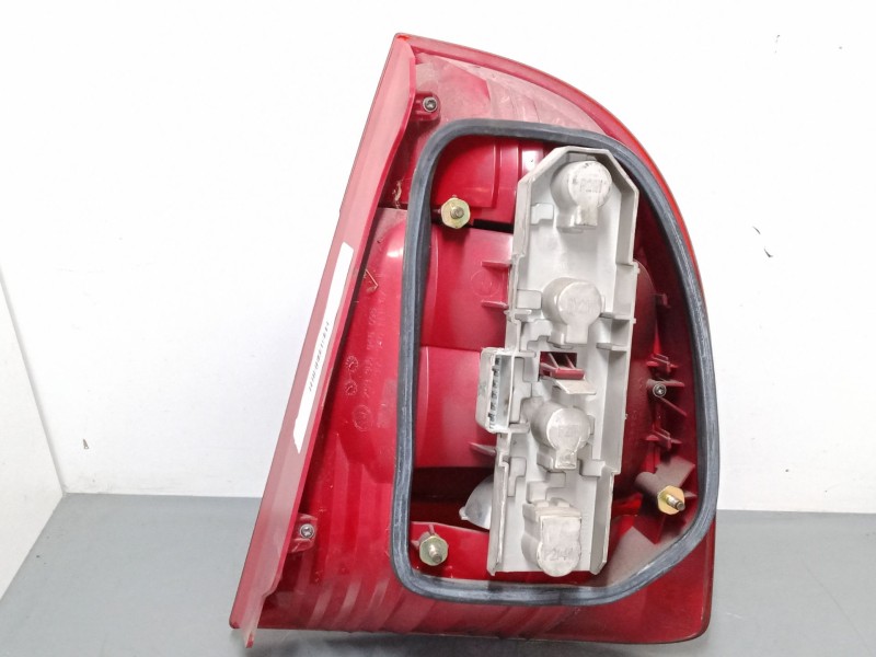 Recambio de piloto trasero izquierdo para skoda superb i (3u4) 1.9 tdi referencia OEM IAM 3U5945111  