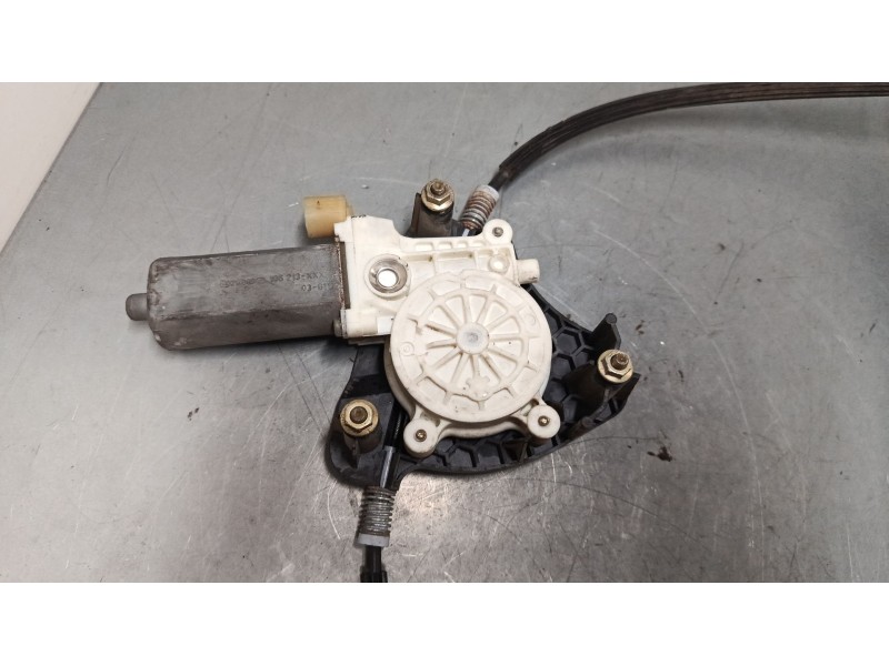 Recambio de elevalunas electrico delantero izquierdo para renault clio ii (bb_, cb_) 1.2 (bb0a, bb0f, bb10, bb1k, bb28, bb2d, bb