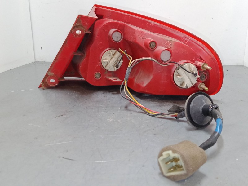 Recambio de piloto trasero izquierdo para chevrolet lacetti (j200) 1.6 referencia OEM IAM   