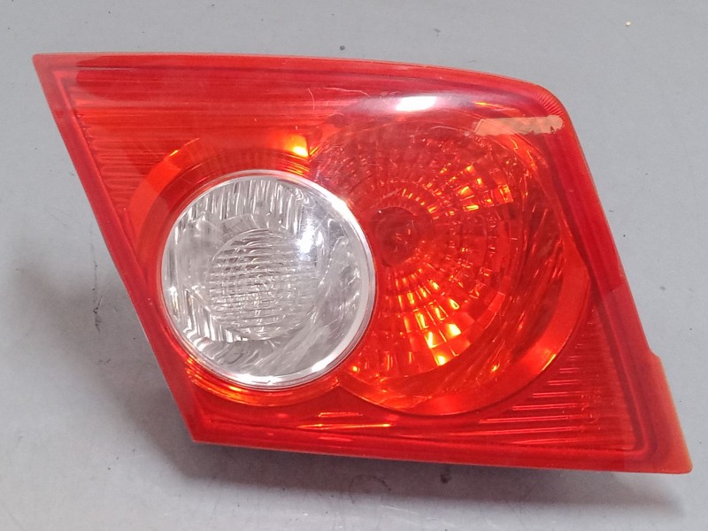 Recambio de piloto trasero porton izquierdo para chevrolet lacetti (j200) 1.6 referencia OEM IAM   