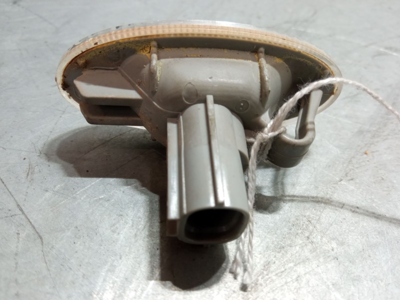 Recambio de intermitente lateral izquierdo para mazda 2 (dy) 1.6 referencia OEM IAM   