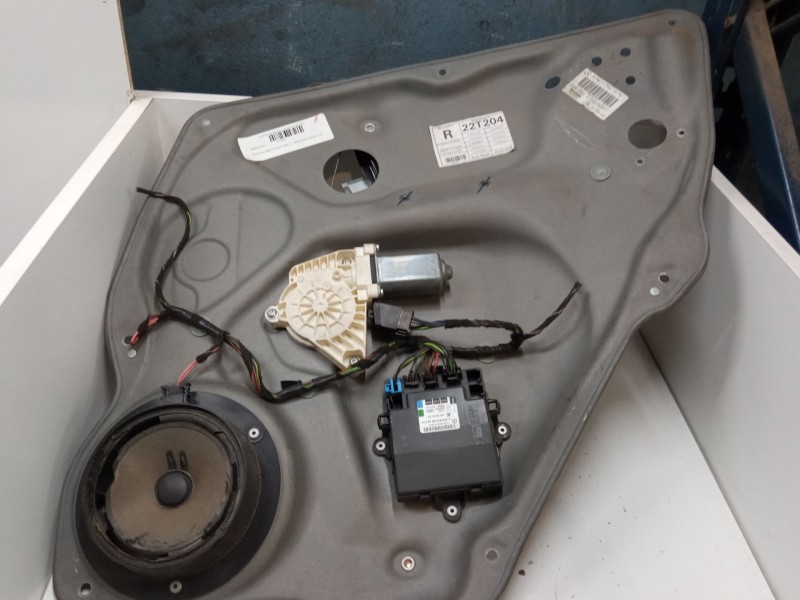 Recambio de elevalunas electrico trasero derecho para mercedes-benz clase b sports tourer (w245) b 200 cdi (245.208) referencia 