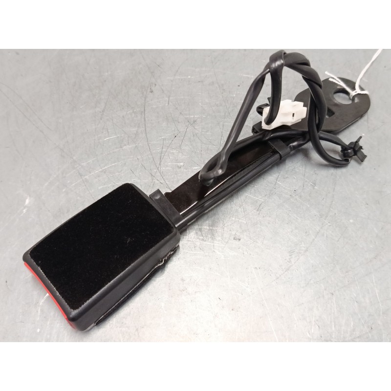 Recambio de anclaje cinturon delantero izquierdo para mg zs suv (azs1) 1.0 t-gdi referencia OEM IAM   