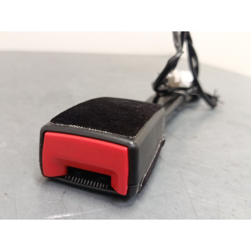 Recambio de anclaje cinturon delantero izquierdo para mg zs suv (azs1) 1.0 t-gdi referencia OEM IAM   
