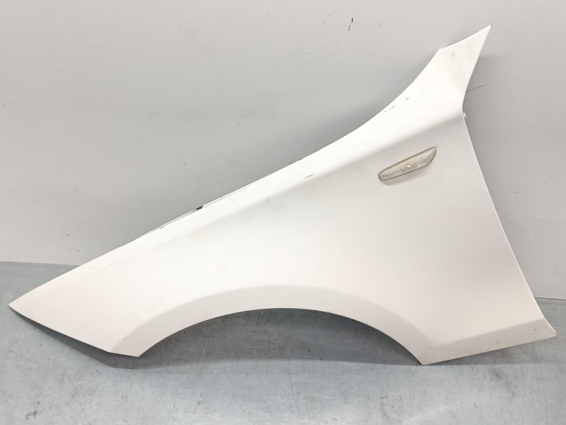 Recambio de aleta delantera izquierda para bmw 1 (e87) 118 d referencia OEM IAM   