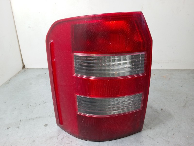 Recambio de piloto trasero izquierdo para audi a2 (8z0) 1.4 tdi referencia OEM IAM   