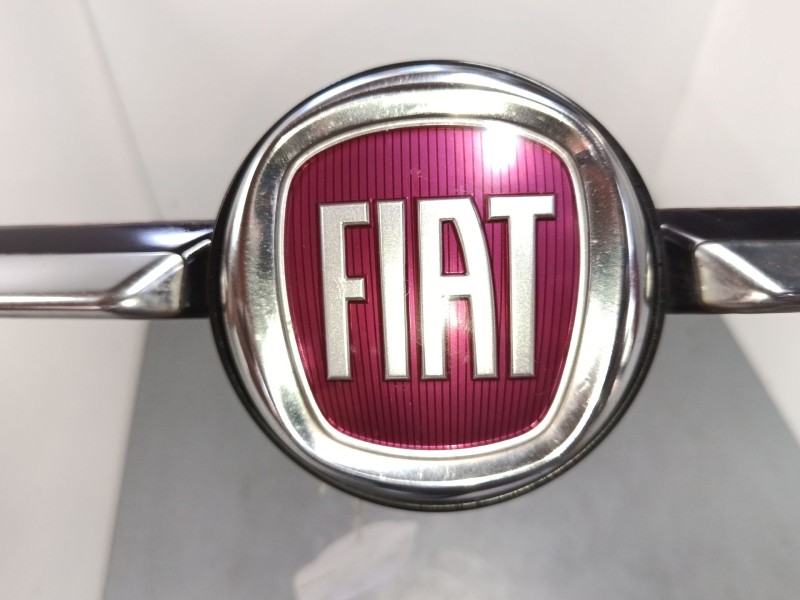 Recambio de anagrama para fiat 500 (312_) 1.2 (312axa1a) referencia OEM IAM 735637413  