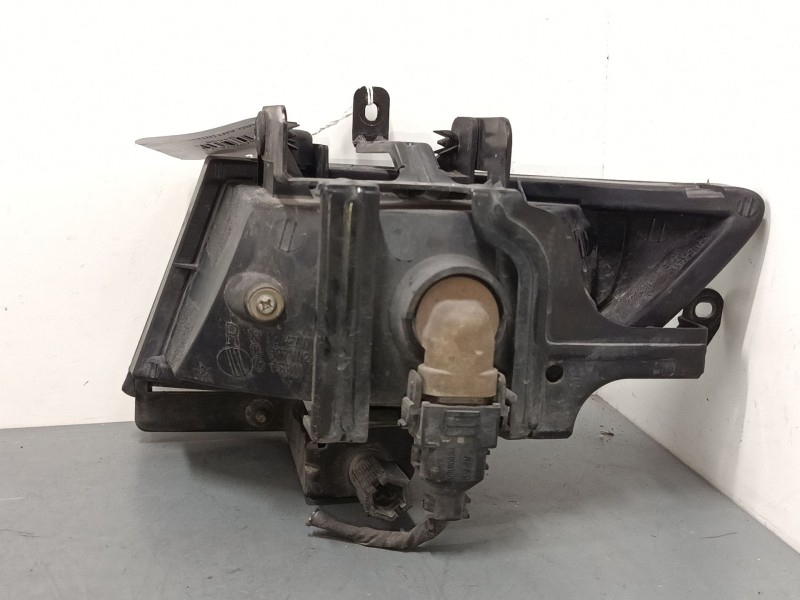 Recambio de faro antiniebla derecho para hyundai sonata v (nf) 2.0 crdi referencia OEM IAM   
