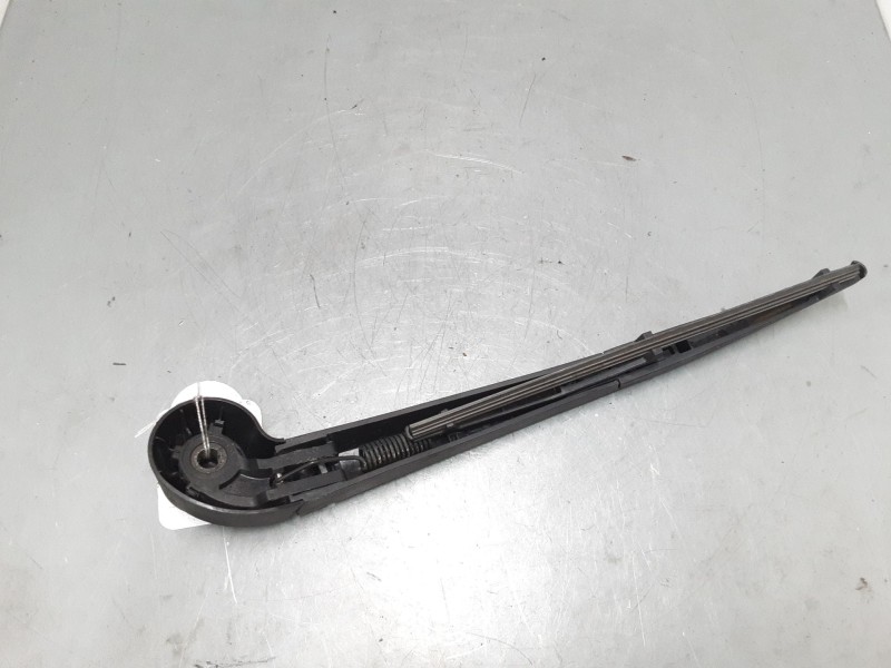Recambio de brazo limpia trasero para mg zs suv (azs1) 1.0 t-gdi referencia OEM IAM 10568621  
