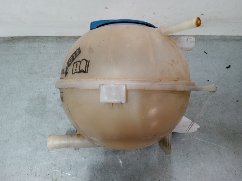 Recambio de deposito expansion para volkswagen polo iv (9n_, 9a_) 1.4 16v referencia OEM IAM   