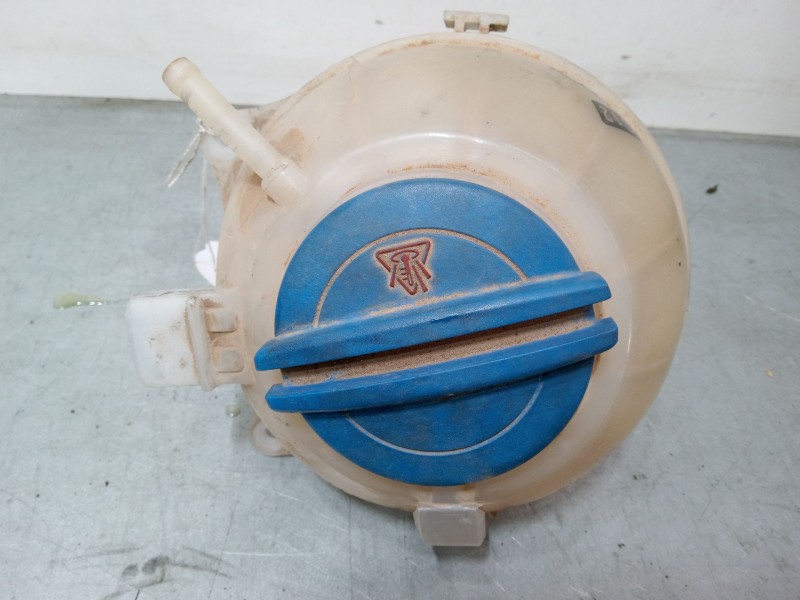 Recambio de deposito expansion para volkswagen polo iv (9n_, 9a_) 1.4 16v referencia OEM IAM   