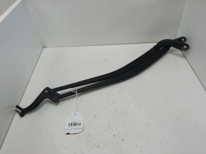 Recambio de brazo delantero limpiaparabrisas para audi a2 (8z0) 1.4 tdi referencia OEM IAM   