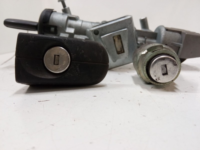 Recambio de kit bombines para ford focus ii furgoneta/station wagon 1.6 tdci referencia OEM IAM   