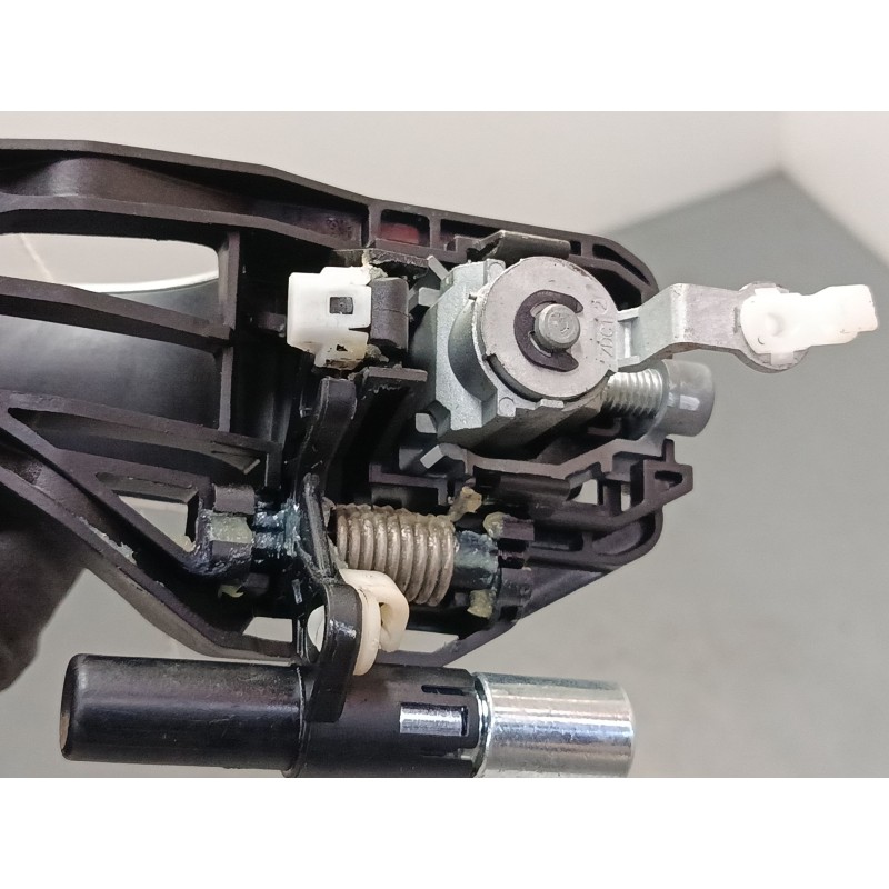 Recambio de maneta exterior puerta delantera izquierda para mg zs suv (azs1) 1.0 t-gdi referencia OEM IAM   