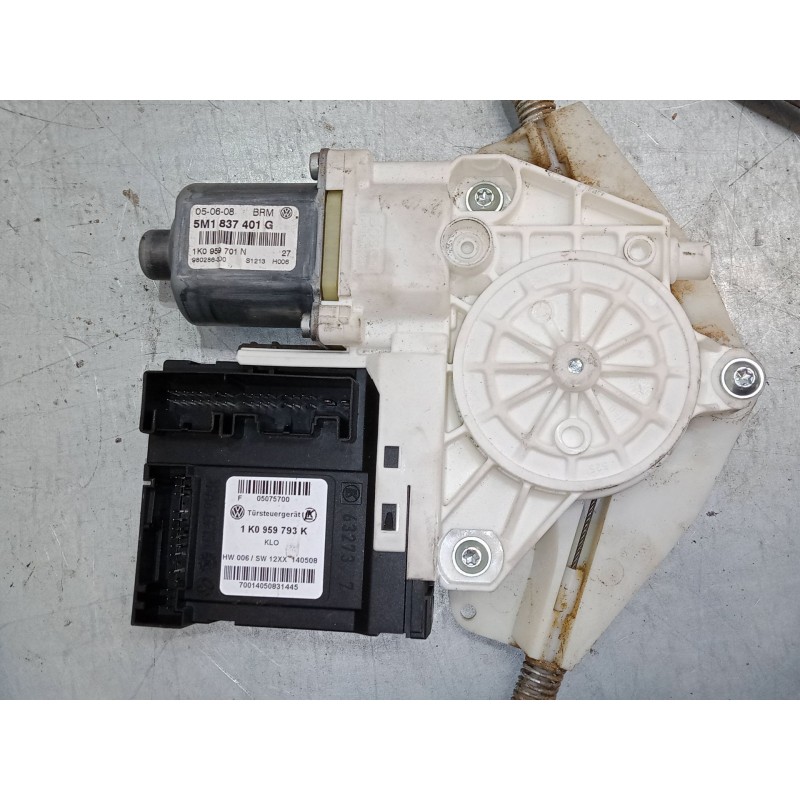 Recambio de elevalunas electrico delantero izquierdo para volkswagen golf plus v (5m1, 521) 1.9 tdi referencia OEM IAM 5M1837401