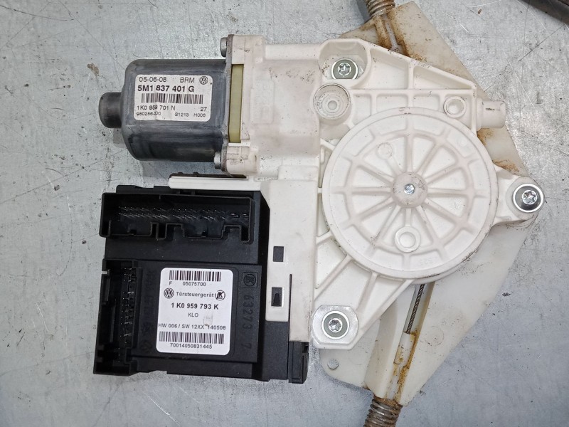 Recambio de elevalunas electrico delantero izquierdo para volkswagen golf plus v (5m1, 521) 1.9 tdi referencia OEM IAM 5M1837401