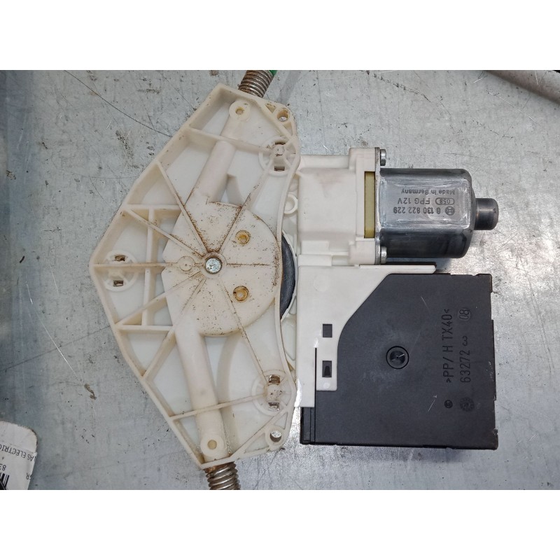Recambio de elevalunas electrico delantero izquierdo para volkswagen golf plus v (5m1, 521) 1.9 tdi referencia OEM IAM 5M1837401