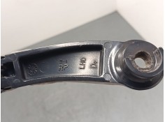 Recambio de brazo limpia delantero izquierdo para kia carens iv 1.7 crdi referencia OEM IAM    2