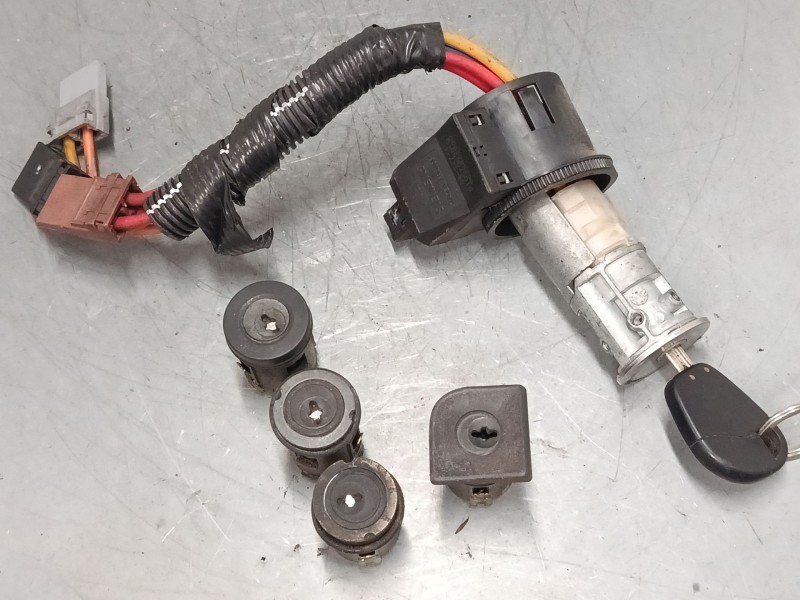 Recambio de juego bombines con llave para peugeot expert (224_) 2.0 hdi referencia OEM IAM 9625402980  