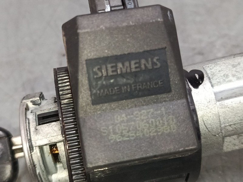 Recambio de juego bombines con llave para peugeot expert (224_) 2.0 hdi referencia OEM IAM 9625402980  