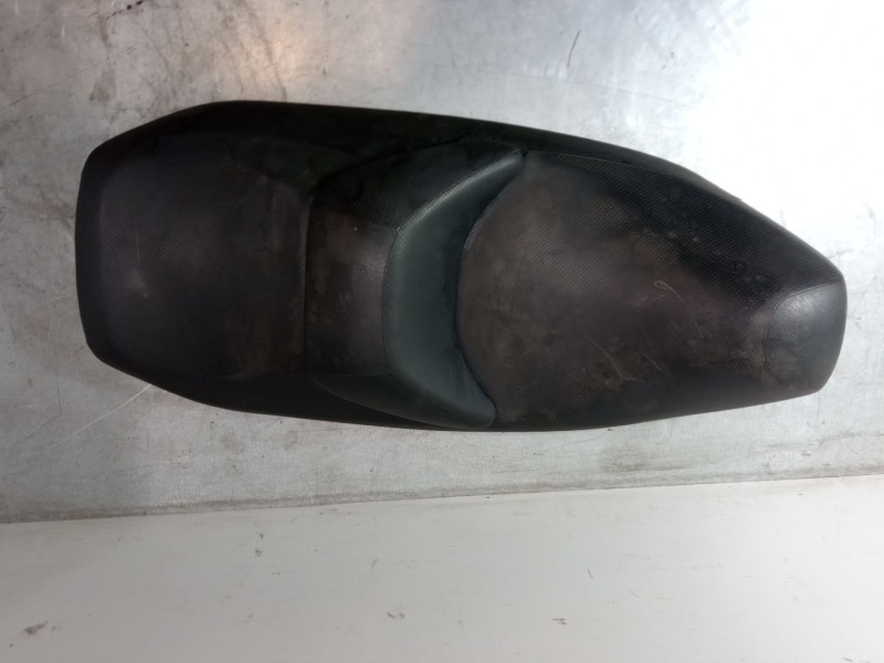 Recambio de asiento para suzuki an burgman burgman 400 (wvcg) referencia OEM IAM   