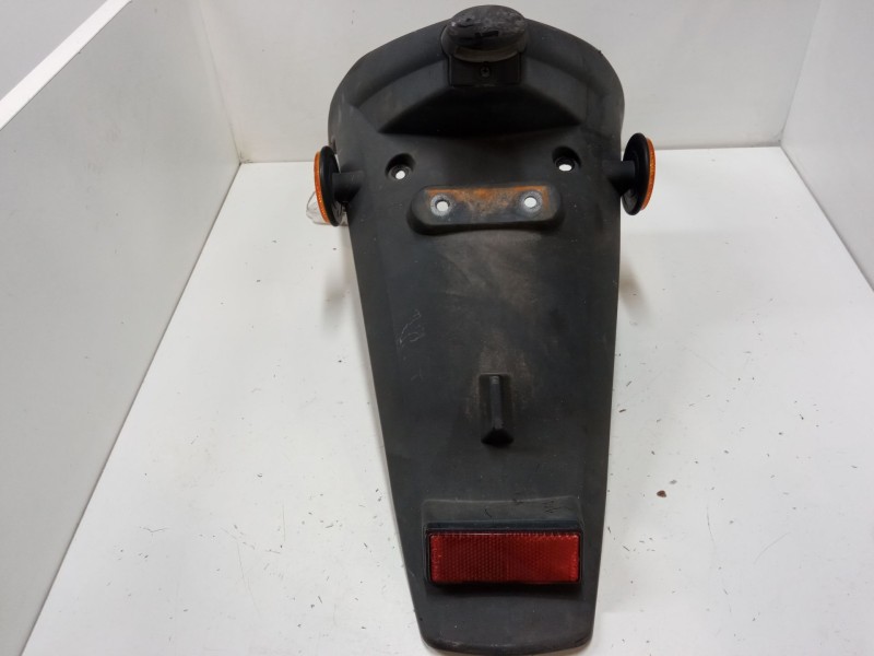 Recambio de porta matricula para benelli macis 125 referencia OEM IAM   