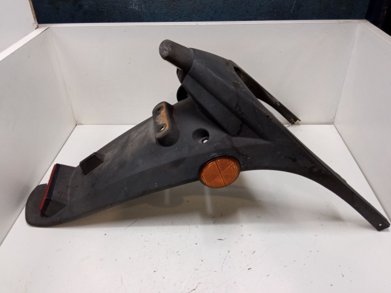 Recambio de porta matricula para benelli macis 125 referencia OEM IAM   