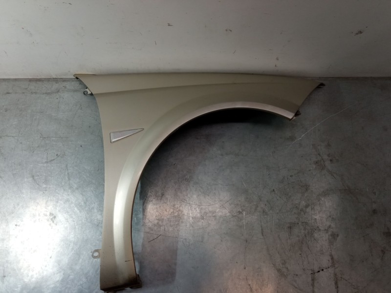 Recambio de aleta delantera derecha para renault megane ii coupé-cabriolet (em0/1_) 1.9 dci referencia OEM IAM   