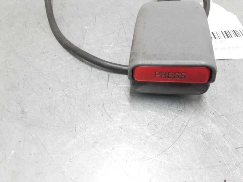 Recambio de anclaje cinturon delantero izquierdo para isuzu d-max i (tfr, tfs) 3.0 ditd (tfr85_) referencia OEM IAM   