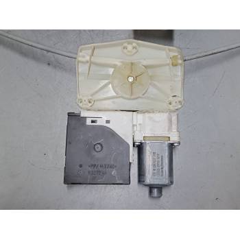 ELEVALUNAS ELECTRICO TRASERO DERECHO 8P4959802E 
