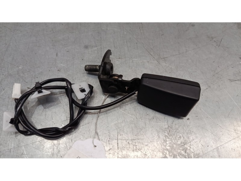 Recambio de anclaje cinturon trasero izquierdo para mg zs suv (azs1) 1.0 t-gdi referencia OEM IAM   