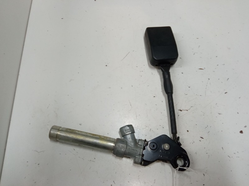 Recambio de anclaje cinturon delantero derecho para peugeot partner monospace (5_, g_) 1.6 hdi 90 referencia OEM IAM   