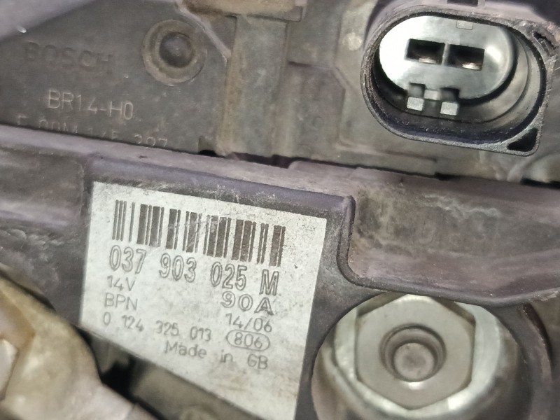 Recambio de alternador para volkswagen polo iv (9n_, 9a_) 1.4 16v referencia OEM IAM 037903025M  