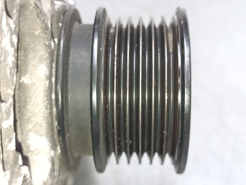 Recambio de alternador para volkswagen polo iv (9n_, 9a_) 1.4 16v referencia OEM IAM 037903025M  