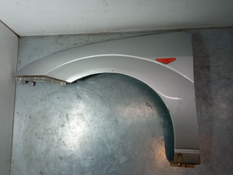 Recambio de aleta delantera izquierda para ford focus i (daw, dbw) 1.8 16v referencia OEM IAM   